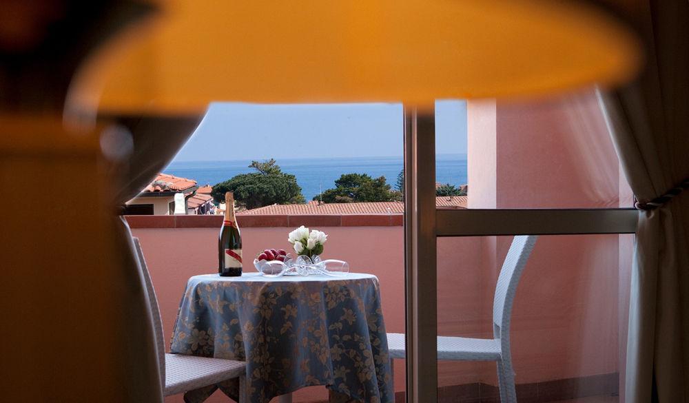 Swiss International Hotel Elba - Il Magnifico 马西亚娜马里纳 外观 照片