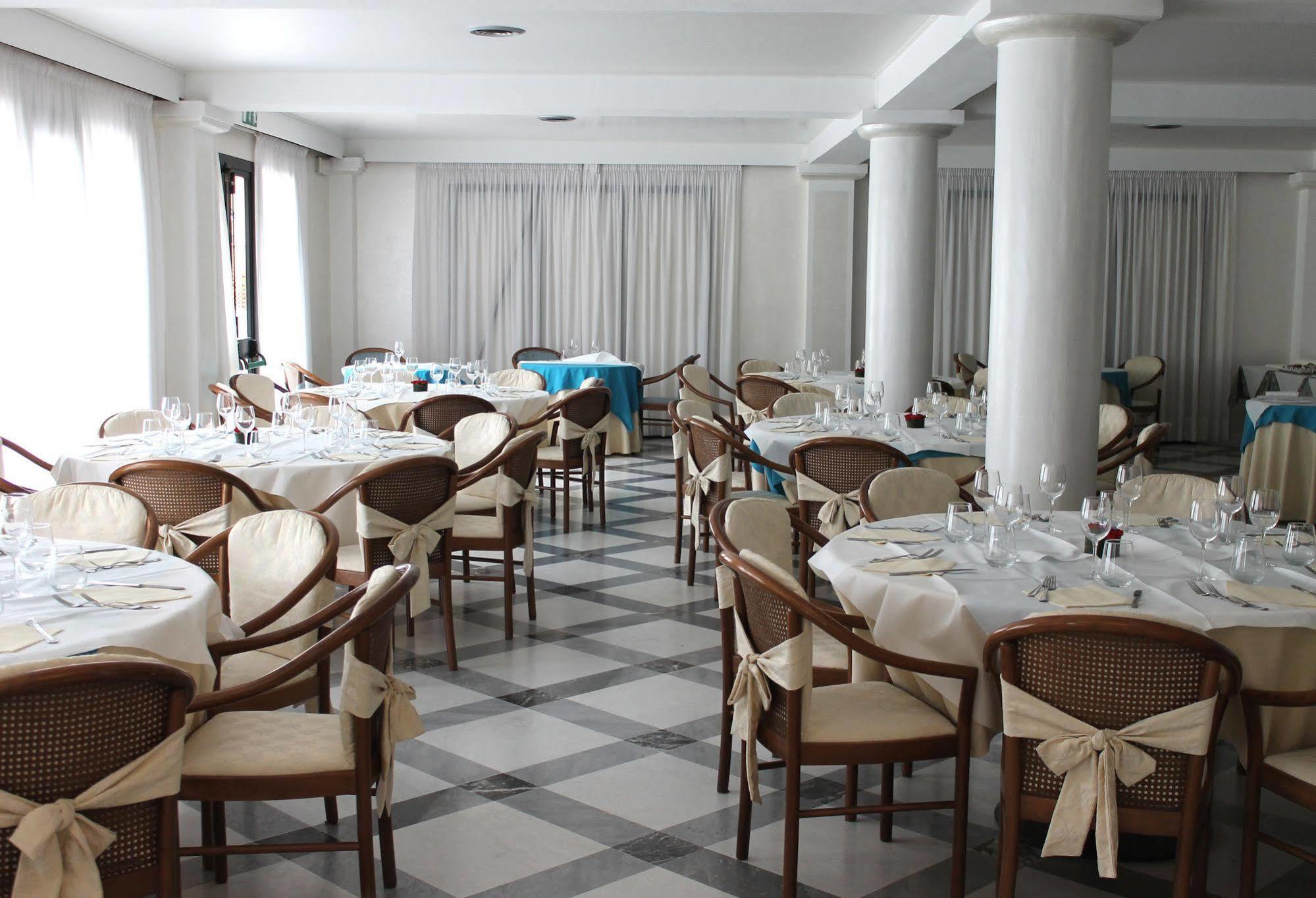 Swiss International Hotel Elba - Il Magnifico 马西亚娜马里纳 外观 照片